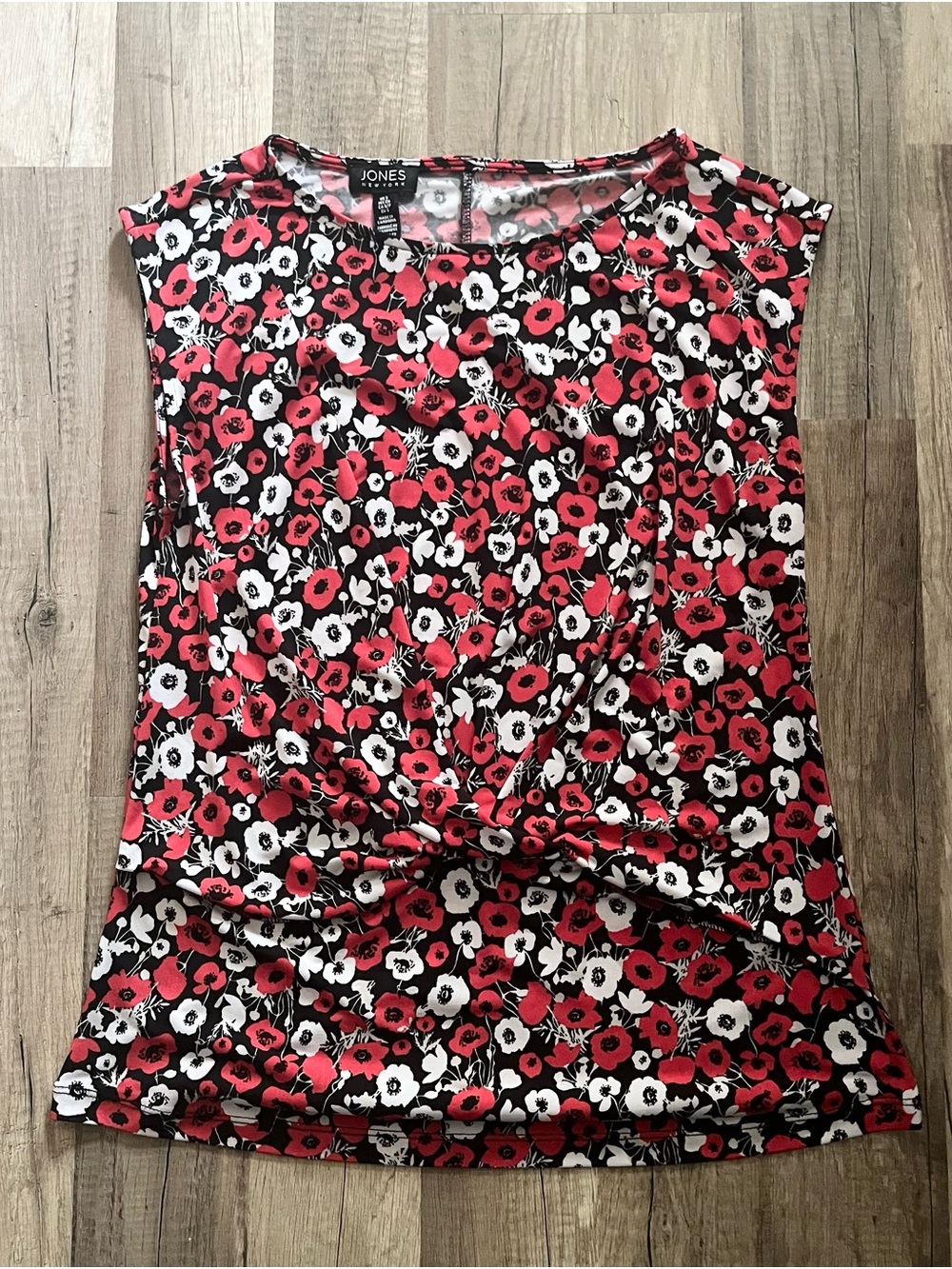 Jones New York Black, Red & White Poppy Print Twist-Front Sleeveless Blouse Sz S